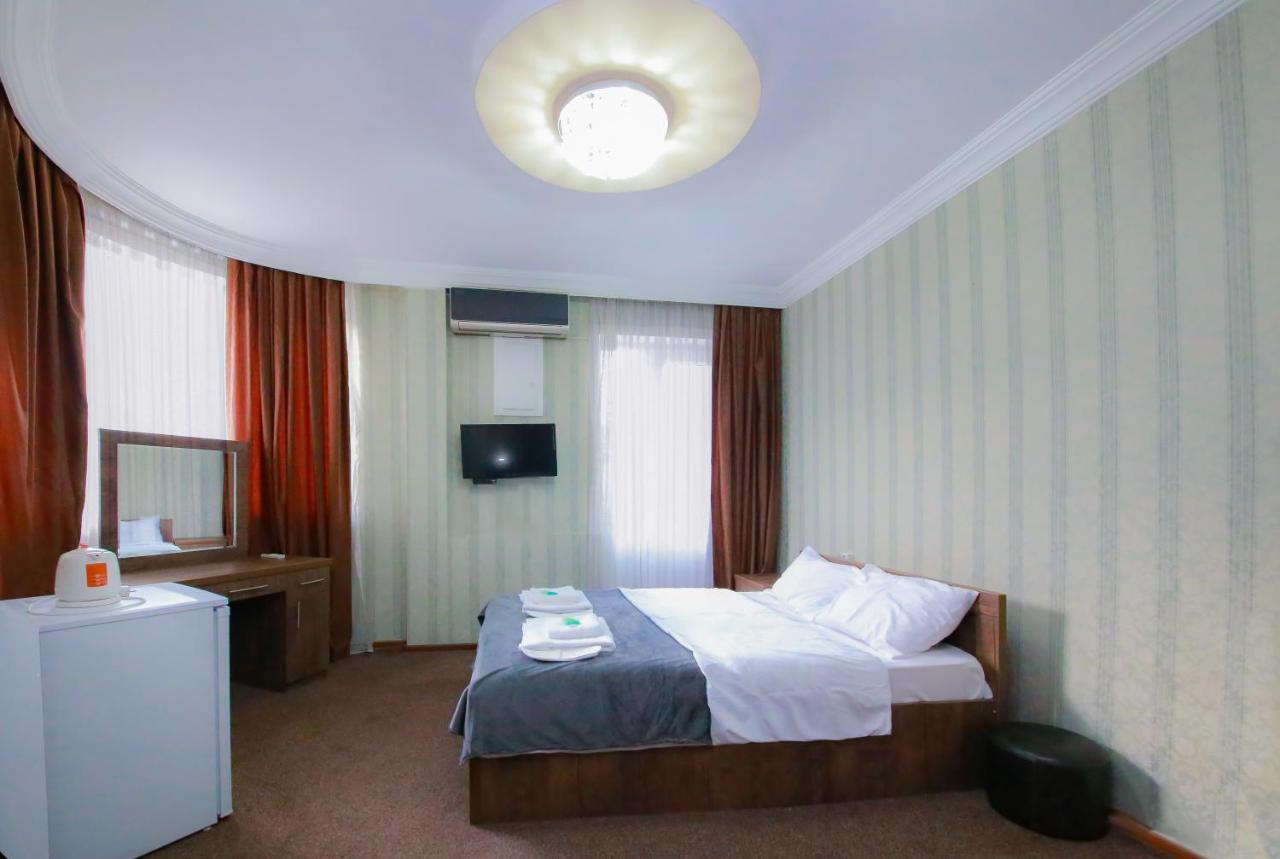 Royal Hotel Tbilisi Exteriör bild